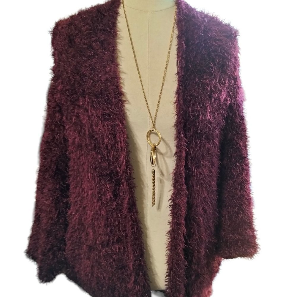 (839)Romeo & Juliet Couture Burgundy Fuzzy Open Front Cardigan Size L